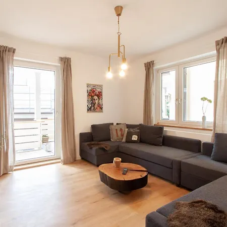 100m2 Mit Terrasse Nahe Residenz Und Altstadt Apartment